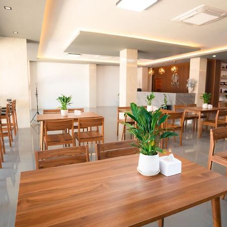 M&M Hotel Vang Vieng Eksteriør bilde