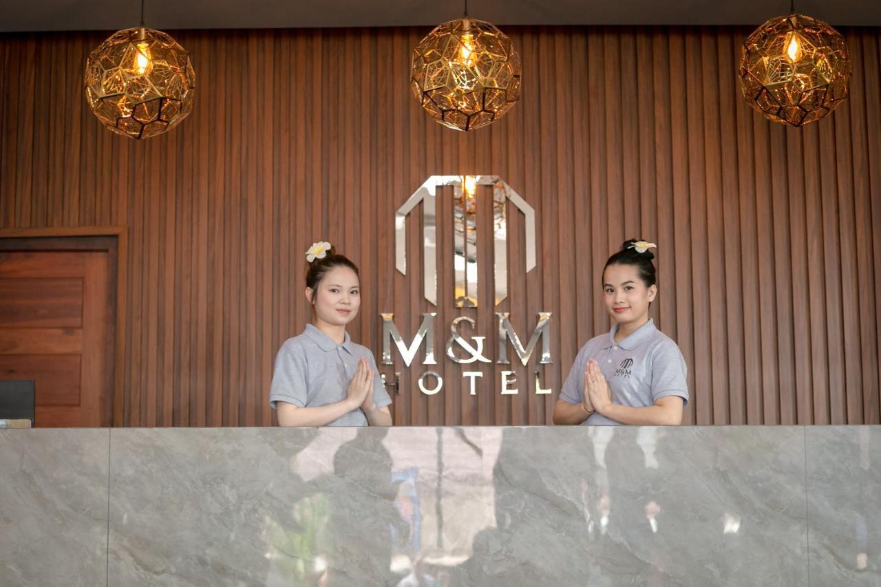 M&M Hotel Vang Vieng Eksteriør bilde