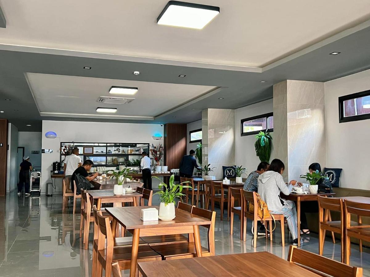 M&M Hotel Vang Vieng Eksteriør bilde